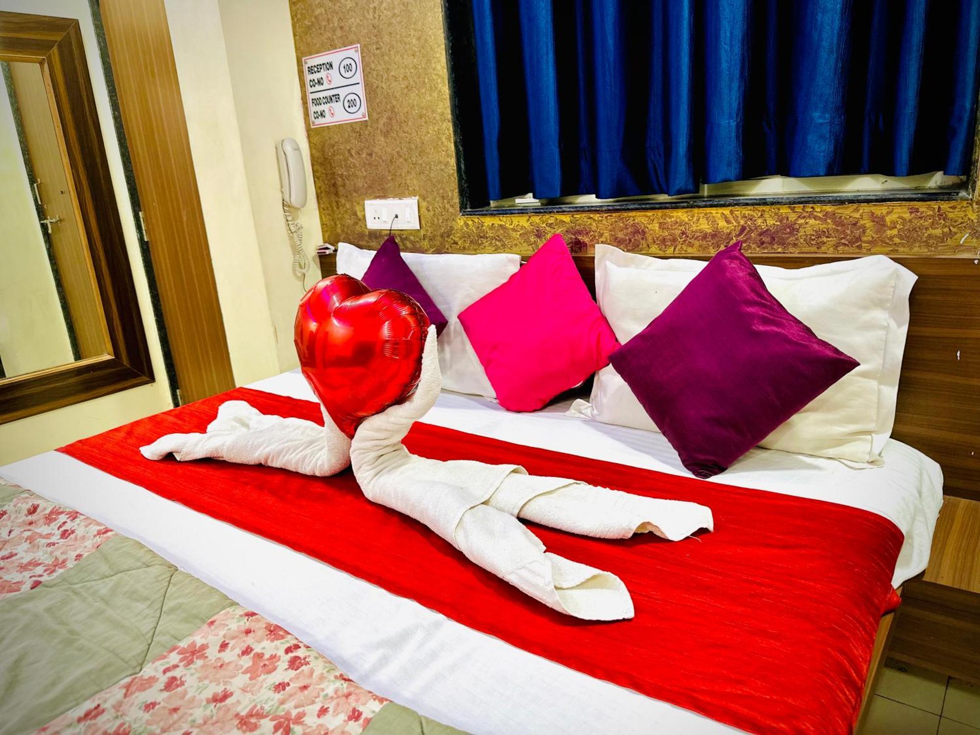 Hotel Sawai Executive Jadhavwadi Екстериор снимка